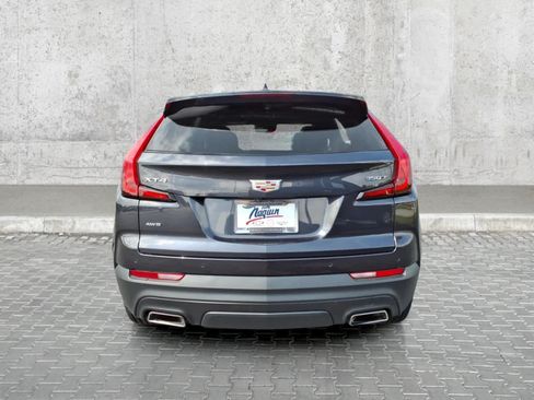 Used 2022 Cadillac XT4 Luxury w/ Cold Weather Package AWD/4WD image 10