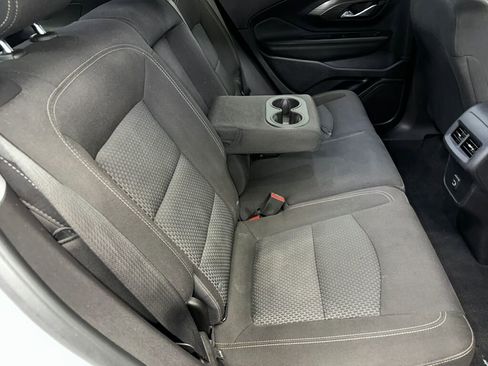 Used 2023 GMC Terrain SLE w/ Driver Convenience Package image 28