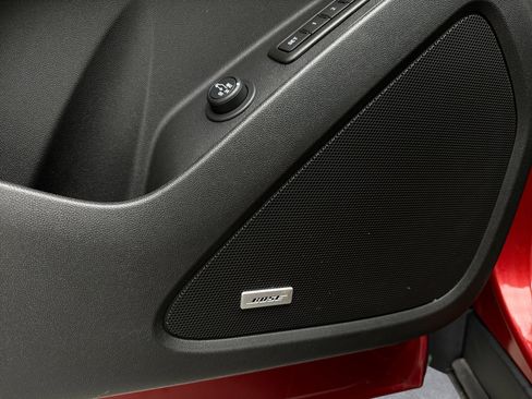 Used 2023 Chevrolet Equinox Premier image 17