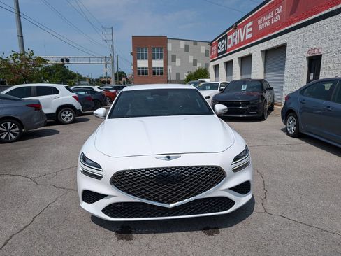 Used 2022 Genesis G70 2.0T RWD image 4