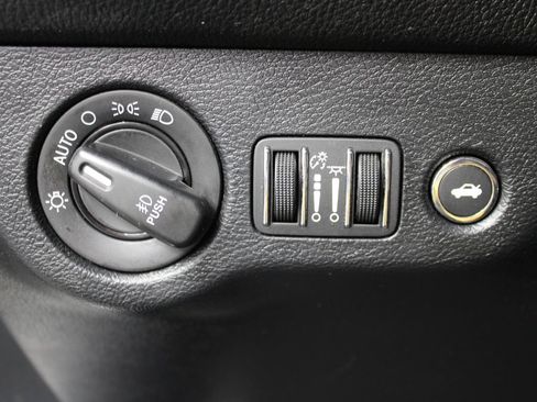 Used 2018 Dodge Challenger GT w/ GT Interior Package AWD/4WD image 44
