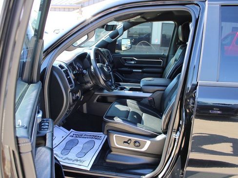 Used 2023 RAM 1500 Laramie AWD/4WD image 13