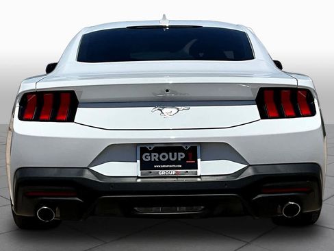 Used 2024 Ford Mustang Coupe image 5