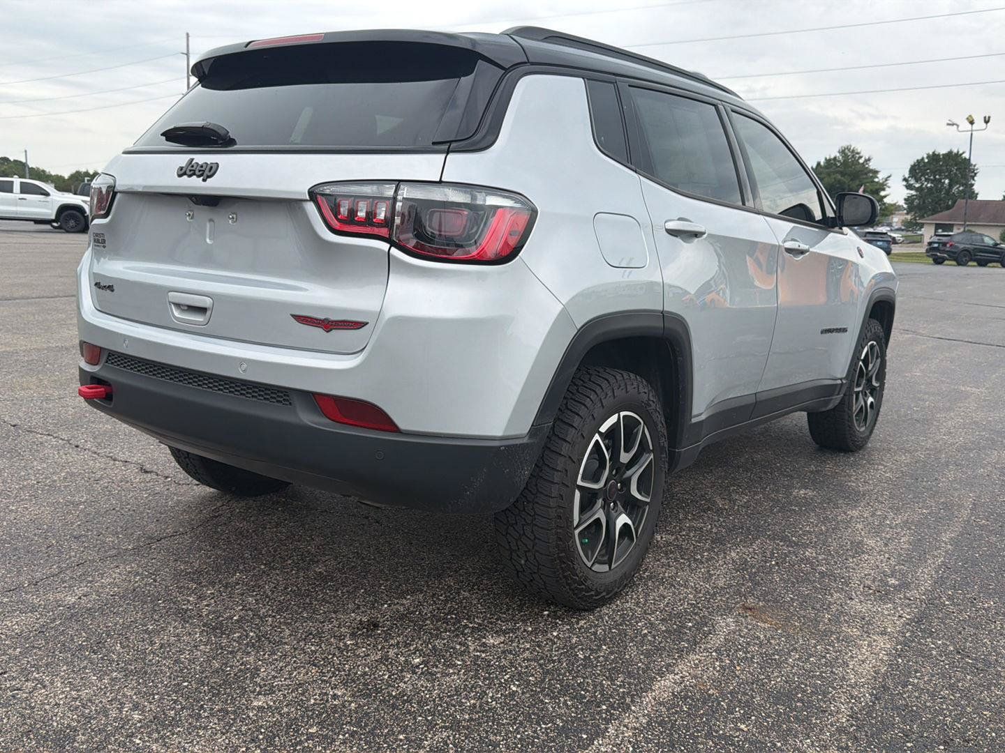 Used 2026 Jeep Compass Trailhawk AWD/4WD image 5