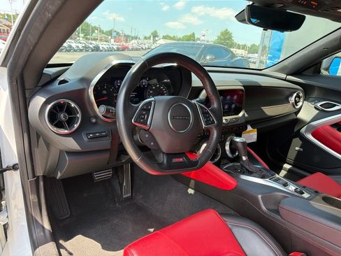 Used 2024 Chevrolet Camaro SS RWD image 7