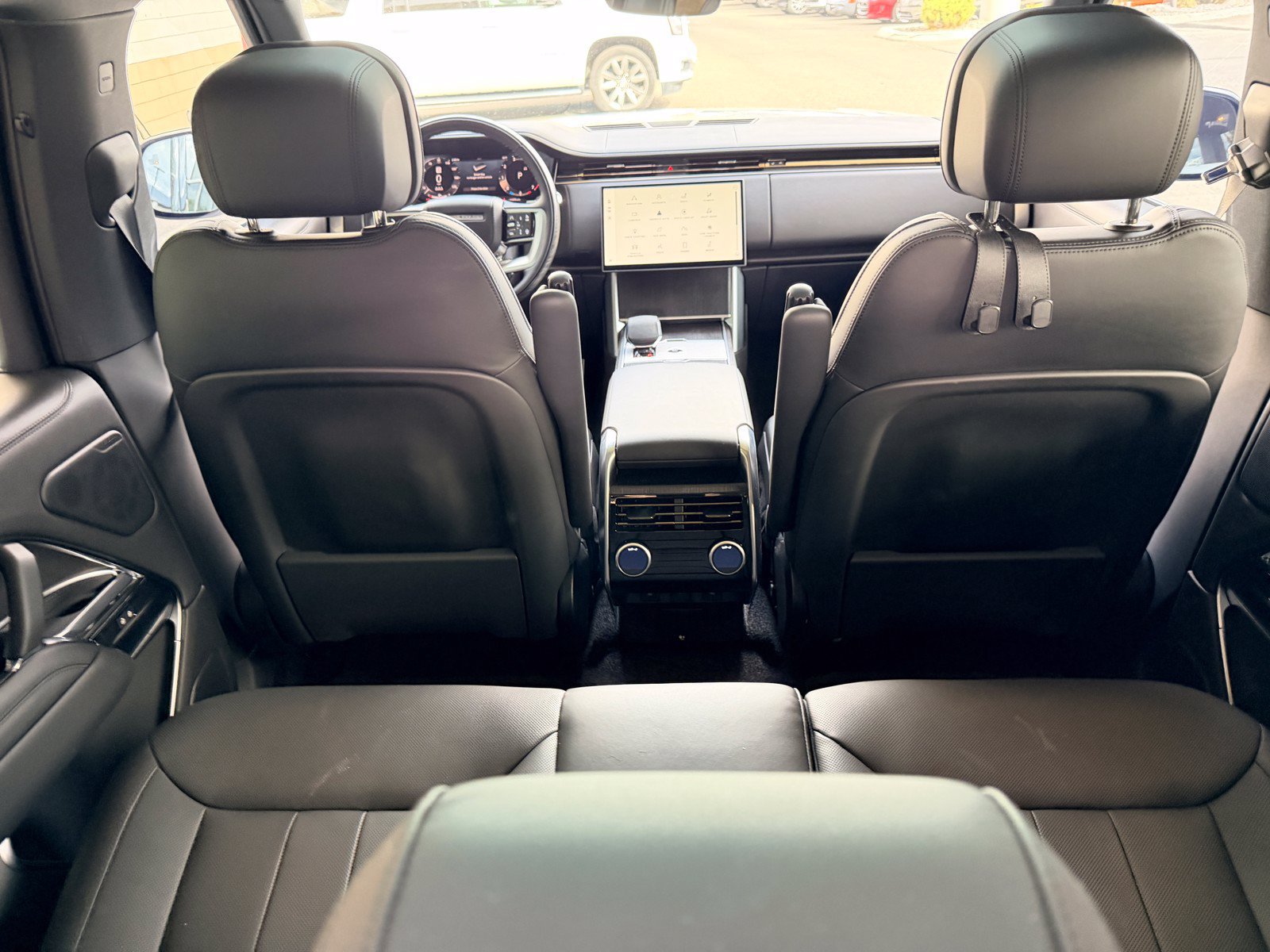 Used 2025 Land Rover Range Rover SE AWD/4WD image 30