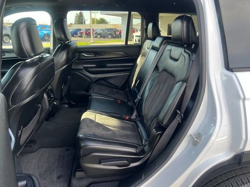 Used 2023 Jeep Grand Cherokee L Laredo AWD/4WD image 35