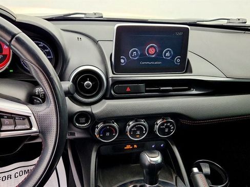 Used 2017 FIAT 124 Spider Abarth RWD image 19