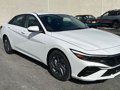 New 2025 Hyundai Elantra Blue