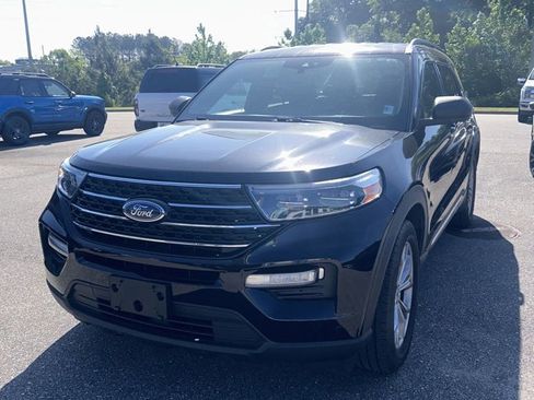 Used 2020 Ford Explorer XLT w/ Equipment Group 202A RWD image 1