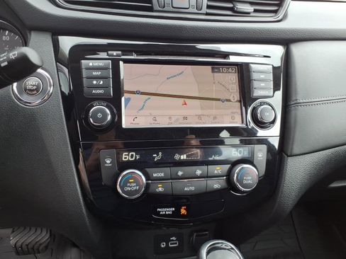 Used 2020 Nissan Rogue SL FWD image 20