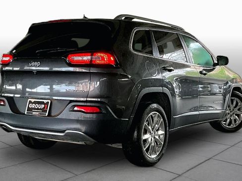 Used 2016 Jeep Cherokee Limited image 12