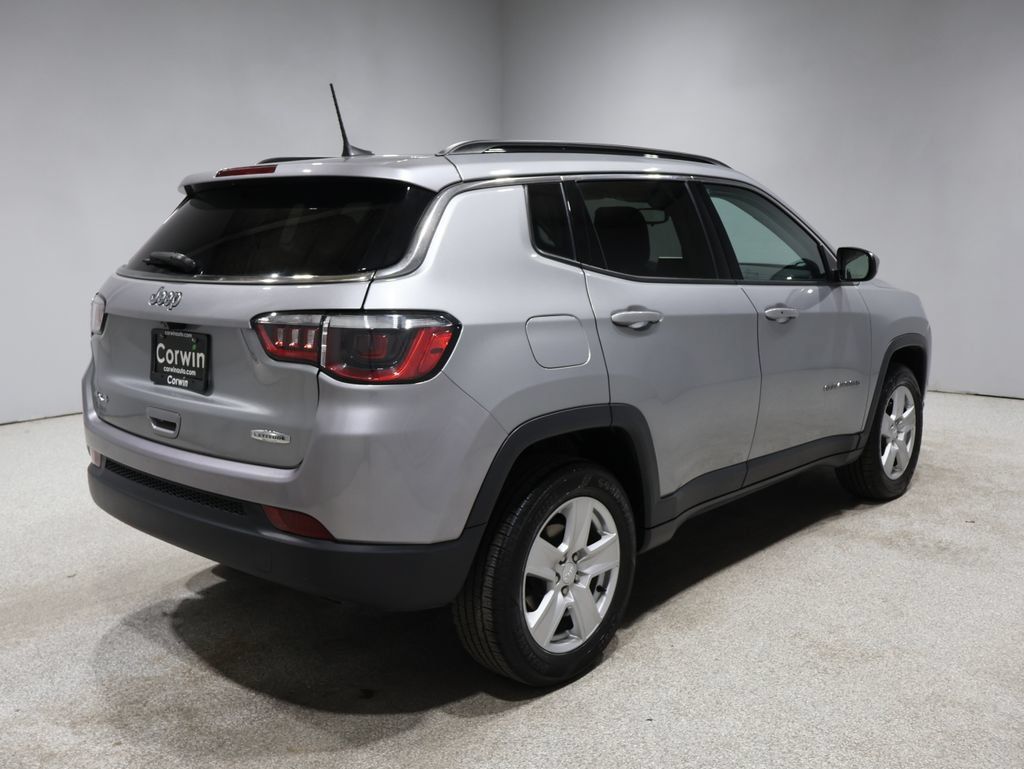 Certified 2022 Jeep Compass Latitude AWD/4WD image 3