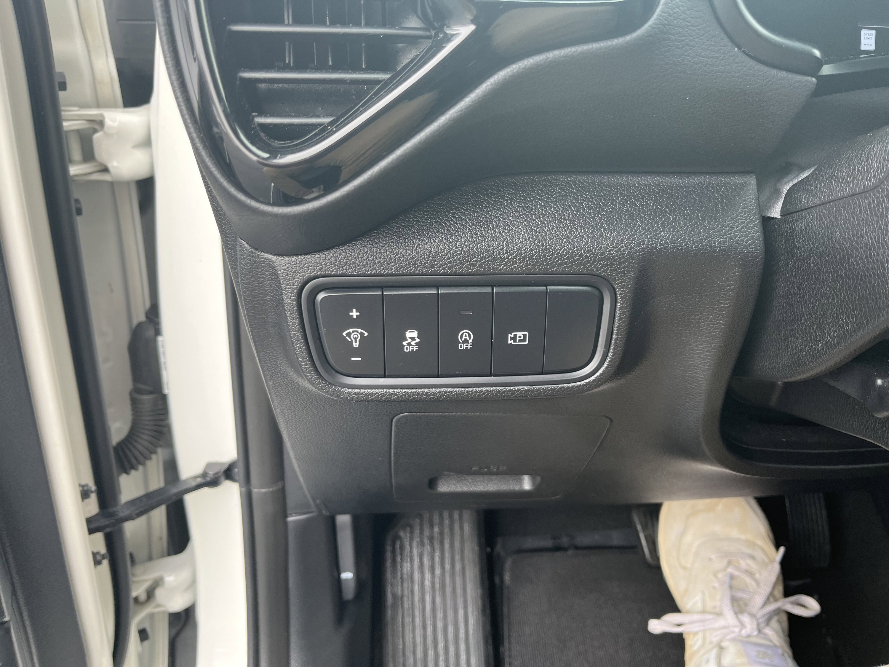 Used 2023 Kia Soul S FWD image 16