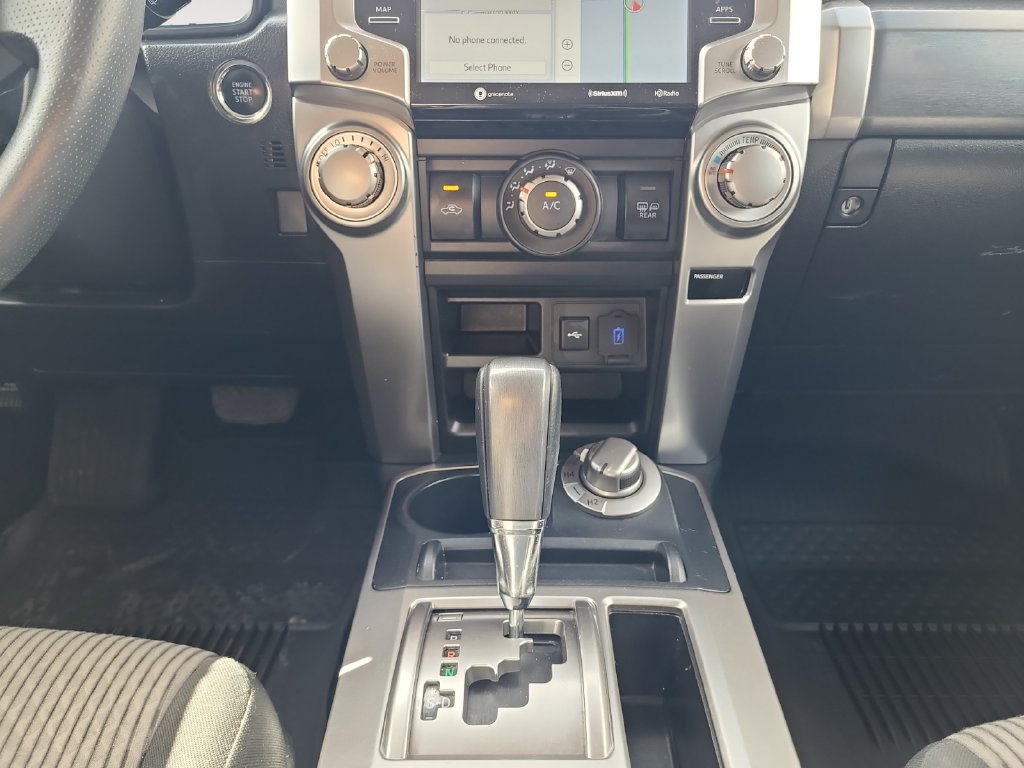Used 2022 Toyota 4Runner SR5 AWD/4WD image 11