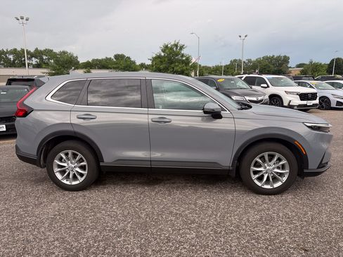 Used 2024 Honda CR-V EX-L image 4