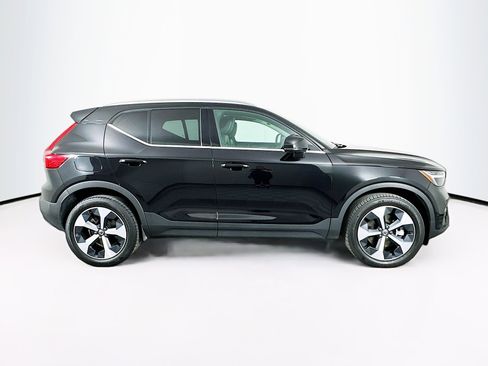 Used 2025 Volvo XC40 B5 Plus image 10