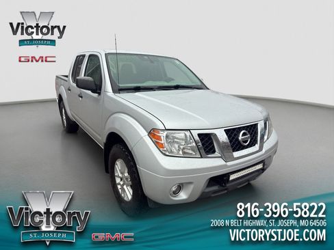 Used 2019 Nissan Frontier SV image 1