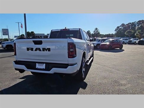 New 2026 RAM 1500 Express image 29