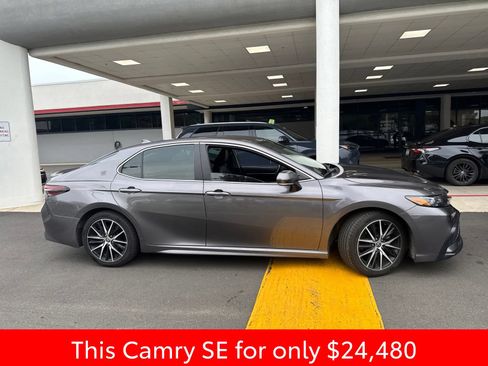Used 2023 Toyota Camry SE FWD image 16