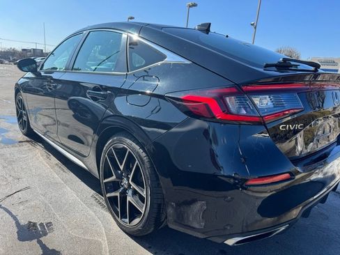 Used 2022 Honda Civic Sport Touring image 3
