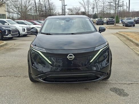 Used 2023 Nissan Ariya FWD image 2