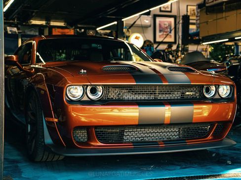 Used 2021 Dodge Challenger SRT Hellcat Redeye image 11