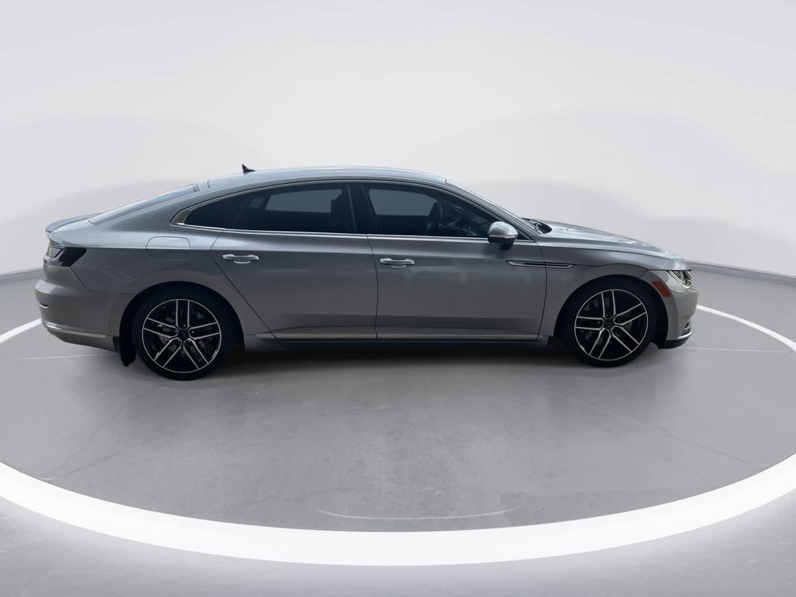 Used 2020 Volkswagen Arteon SE FWD image 9