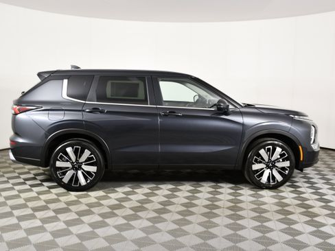 New 2026 Mitsubishi Outlander SE AWD/4WD image 5