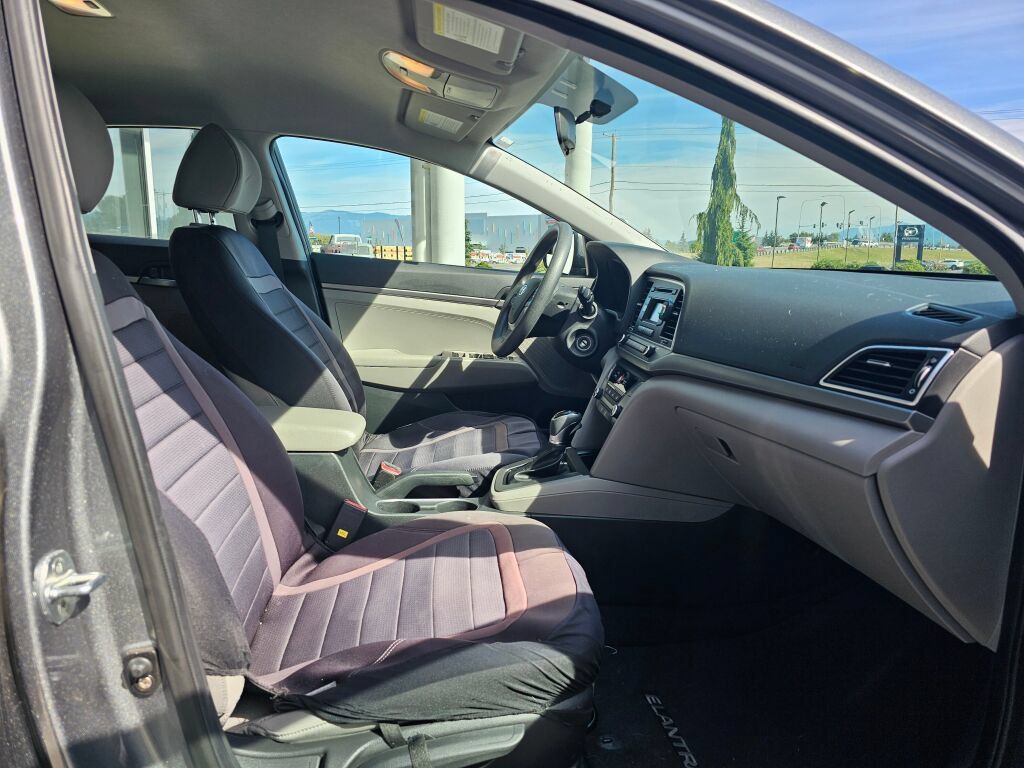 Used 2017 Hyundai Elantra SE FWD image 11