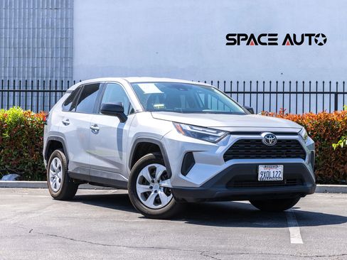 Used 2024 Toyota RAV4 LE AWD/4WD image 1