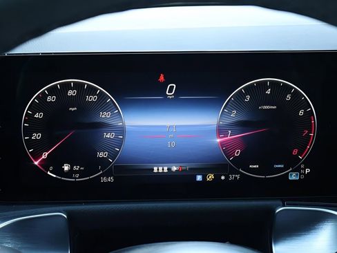 Certified 2025 Mercedes-Benz GLB 250 4MATIC image 30