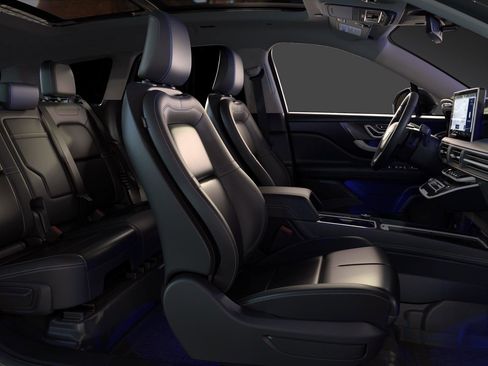 New 2025 Lincoln Corsair FWD w/ Equipment Group 101A image 6