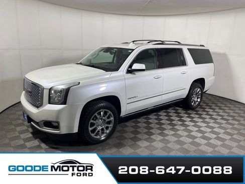 Used 2016 GMC Yukon XL Denali w/ Open Road Package image 4