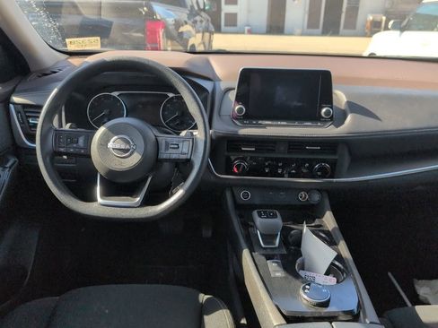 Used 2023 Nissan Rogue S AWD/4WD image 9
