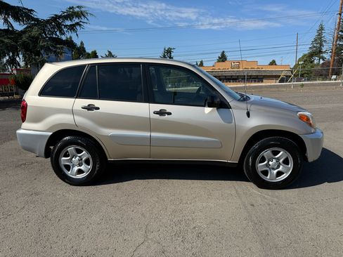 Used 2005 Toyota RAV4 2WD image 7