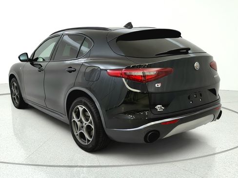Used 2022 Alfa Romeo Stelvio Ti w/ Active Assist Plus Package AWD/4WD image 5