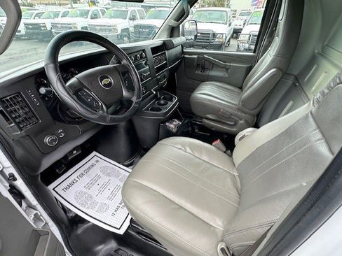 Used 2016 Chevrolet Express 2500 image 14