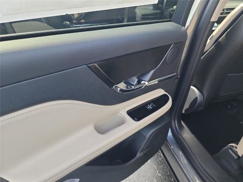 New 2026 Lincoln Corsair Premiere image 19