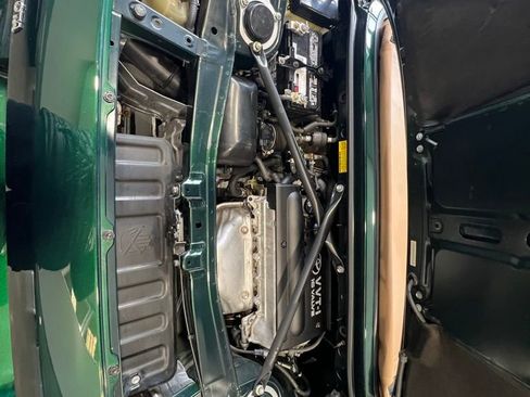 Used 2003 Toyota MR2 image 21