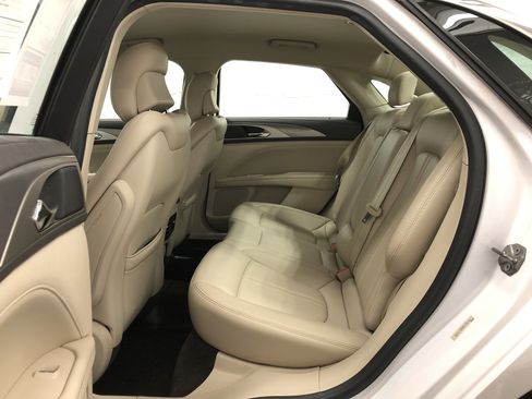 Used 2017 Lincoln MKZ Premiere image 9