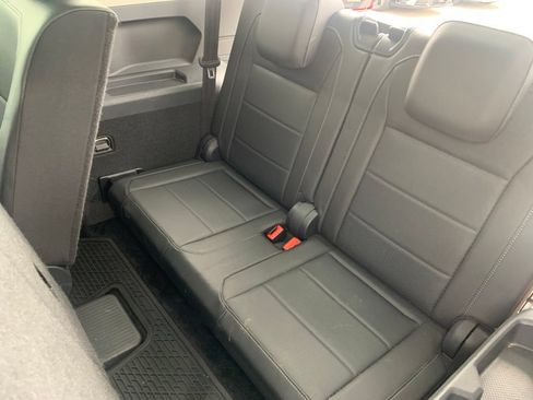 Used 2020 Volkswagen Tiguan SE w/ Panoramic Sunroof Package FWD image 30