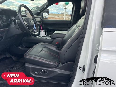 Used 2023 Ford Expedition Limited image 17