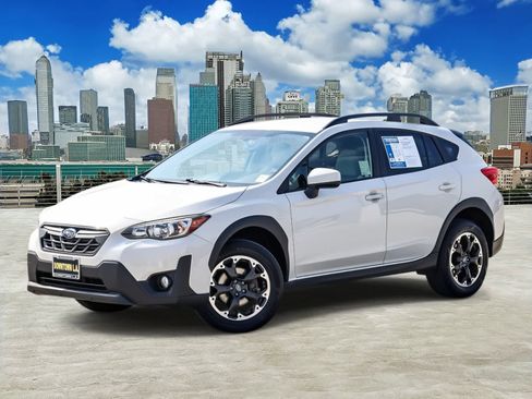 Used 2021 Subaru Crosstrek 2.0i Premium image 1