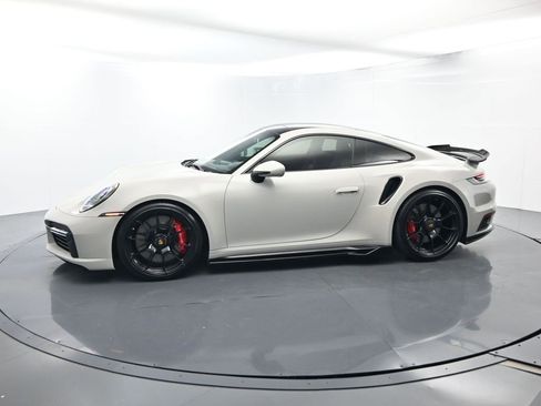 Used 2022 Porsche 911 Turbo image 2