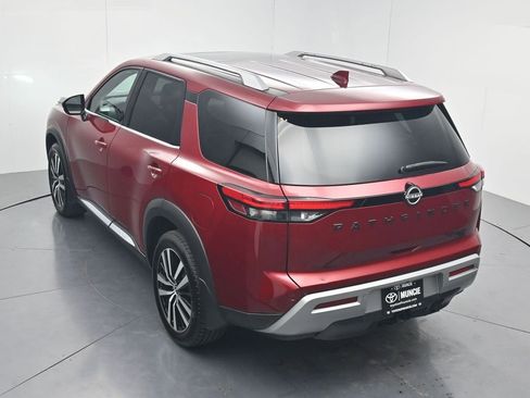 Used 2024 Nissan Pathfinder Platinum w/ Black Appearance Package AWD/4WD image 64