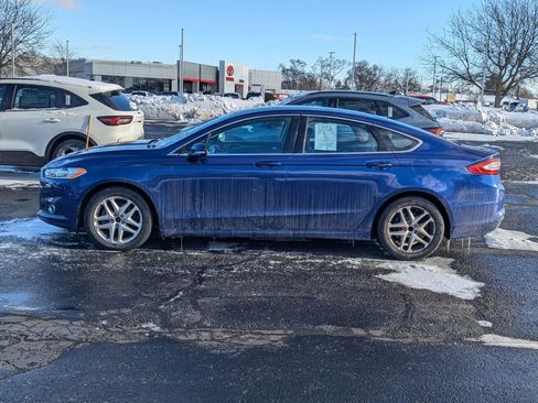 Used 2013 Ford Fusion SE image 2