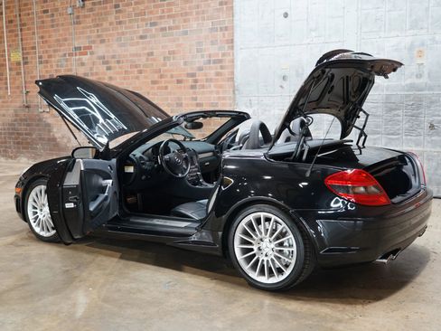 Used 2006 Mercedes-Benz SLK 55 AMG image 39