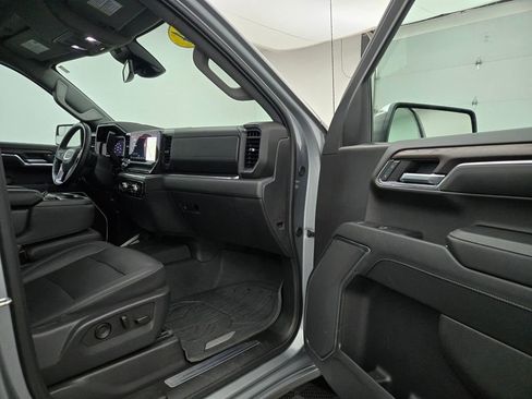 Used 2024 GMC Sierra 1500 SLT image 25