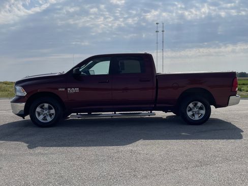 Used 2020 RAM 1500 Classic SLT image 24